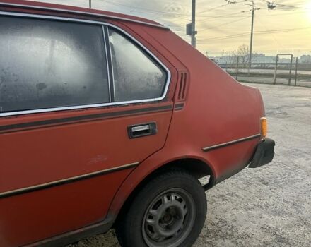 Красный Вольво 340, объемом двигателя 1.4 л и пробегом 215 тыс. км за 496 $, фото 3 на Automoto.ua