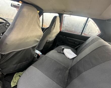 Красный Вольво 340, объемом двигателя 1.4 л и пробегом 215 тыс. км за 496 $, фото 11 на Automoto.ua