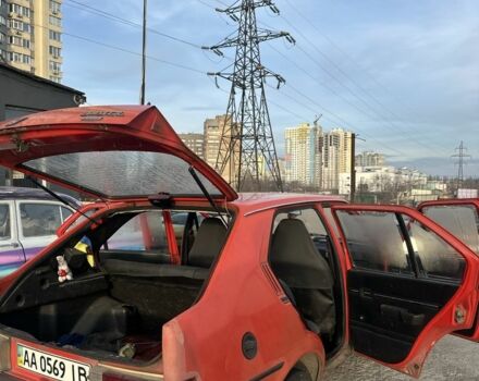 Красный Вольво 340, объемом двигателя 1.4 л и пробегом 215 тыс. км за 496 $, фото 6 на Automoto.ua