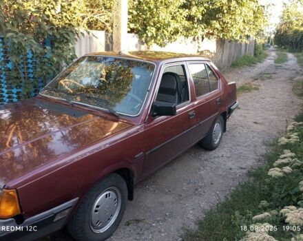 Красный Вольво 340, объемом двигателя 1.7 л и пробегом 2 тыс. км за 846 $, фото 1 на Automoto.ua