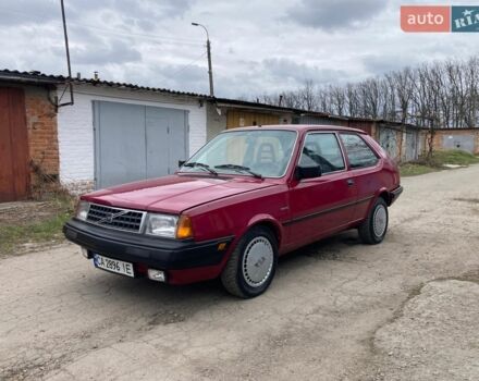 Красный Вольво 340, объемом двигателя 1.6 л и пробегом 306 тыс. км за 1350 $, фото 1 на Automoto.ua