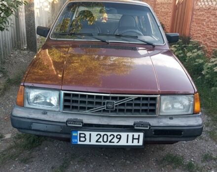 Красный Вольво 340, объемом двигателя 1.7 л и пробегом 2 тыс. км за 846 $, фото 1 на Automoto.ua