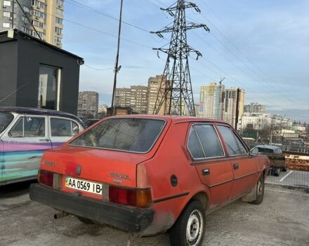 Красный Вольво 340, объемом двигателя 1.4 л и пробегом 215 тыс. км за 496 $, фото 1 на Automoto.ua