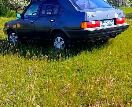Вольво 340, об'ємом двигуна 1.7 л та пробігом 350 тис. км за 900 $, фото 1 на Automoto.ua