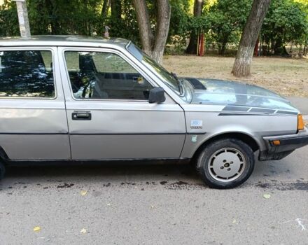 Сірий Вольво 340, об'ємом двигуна 1.4 л та пробігом 226 тис. км за 750 $, фото 2 на Automoto.ua