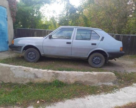 Серый Вольво 340, объемом двигателя 1.6 л и пробегом 333 тыс. км за 484 $, фото 3 на Automoto.ua