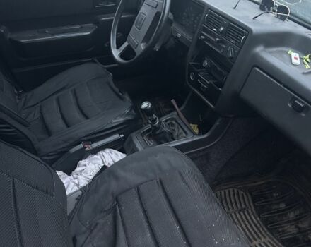 Серый Вольво 340, объемом двигателя 1.6 л и пробегом 200 тыс. км за 355 $, фото 3 на Automoto.ua