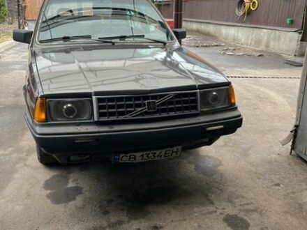 Сірий Вольво 340, об'ємом двигуна 1.6 л та пробігом 400 тис. км за 790 $, фото 1 на Automoto.ua