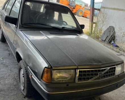 Сірий Вольво 340, об'ємом двигуна 1.6 л та пробігом 300 тис. км за 601 $, фото 1 на Automoto.ua