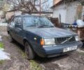 Синий Вольво 340, объемом двигателя 1.7 л и пробегом 250 тыс. км за 389 $, фото 1 на Automoto.ua