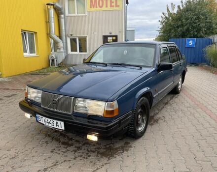 Синий Вольво 340, объемом двигателя 2.3 л и пробегом 300 тыс. км за 850 $, фото 1 на Automoto.ua