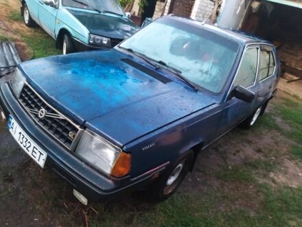 Синий Вольво 340, объемом двигателя 1.4 л и пробегом 900 тыс. км за 791 $, фото 1 на Automoto.ua
