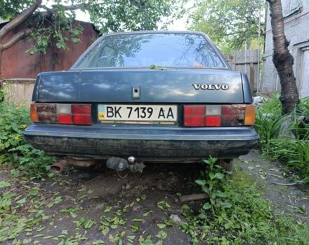 Синий Вольво 340, объемом двигателя 1.7 л и пробегом 250 тыс. км за 389 $, фото 1 на Automoto.ua