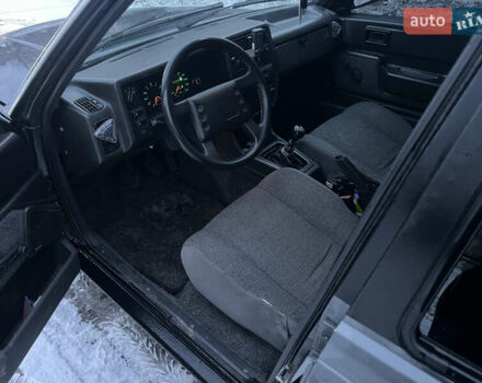 Сірий Вольво 360, об'ємом двигуна 2 л та пробігом 200 тис. км за 1354 $, фото 9 на Automoto.ua