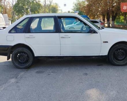 Белый Вольво 440, объемом двигателя 1.8 л и пробегом 281 тыс. км за 1500 $, фото 7 на Automoto.ua