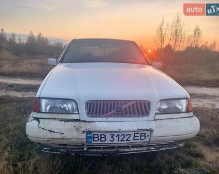 Белый Вольво 440, объемом двигателя 1.8 л и пробегом 272 тыс. км за 800 $, фото 5 на Automoto.ua