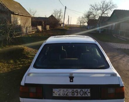 Белый Вольво 440, объемом двигателя 1.8 л и пробегом 302 тыс. км за 899 $, фото 4 на Automoto.ua