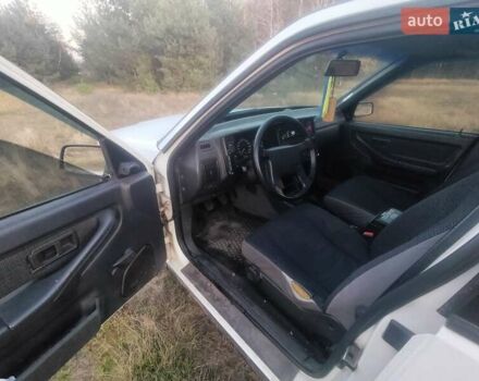 Белый Вольво 440, объемом двигателя 1.8 л и пробегом 272 тыс. км за 800 $, фото 7 на Automoto.ua