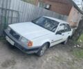 Белый Вольво 440, объемом двигателя 1.7 л и пробегом 280 тыс. км за 650 $, фото 1 на Automoto.ua
