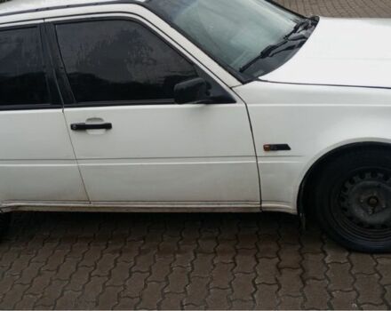 Білий Вольво 440, об'ємом двигуна 1.8 л та пробігом 275 тис. км за 650 $, фото 1 на Automoto.ua
