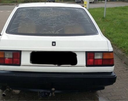 Білий Вольво 440, об'ємом двигуна 1.8 л та пробігом 275 тис. км за 650 $, фото 3 на Automoto.ua