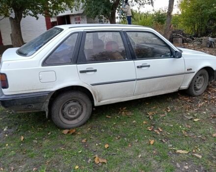 Белый Вольво 440, объемом двигателя 1.7 л и пробегом 250 тыс. км за 983 $, фото 4 на Automoto.ua