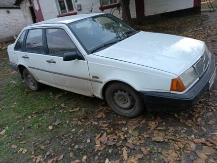 Вольво 440 1989 в Черкассах на Automoto.ua Белый Вольво 440, объемом двигателя 1.7 л и пробегом 250 тыс. км за 983 $, фото 1 на Automoto.ua