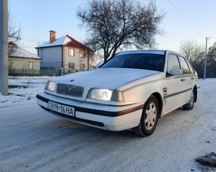 Білий Вольво 440, об'ємом двигуна 1.7 л та пробігом 234 тис. км за 1400 $, фото 1 на Automoto.ua