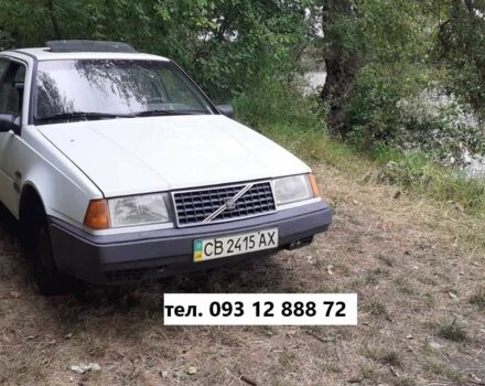 Белый Вольво 440, объемом двигателя 1.8 л и пробегом 300 тыс. км за 1600 $, фото 1 на Automoto.ua