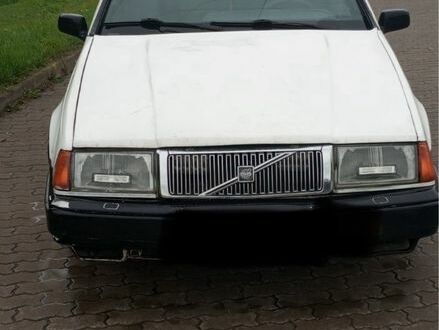 Білий Вольво 440, об'ємом двигуна 1.8 л та пробігом 275 тис. км за 650 $, фото 1 на Automoto.ua
