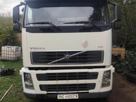 Вольво 440 2007 в Новояворовск на Automoto.ua Белый Вольво 440, объемом двигателя 12.8 л и пробегом 1000 тыс. км за 16700 $, фото 1 на Automoto.ua