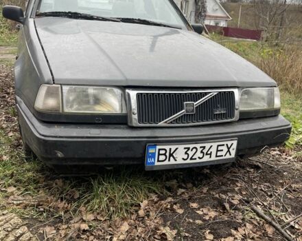 Чорний Вольво 440, об'ємом двигуна 1.8 л та пробігом 333 тис. км за 550 $, фото 1 на Automoto.ua