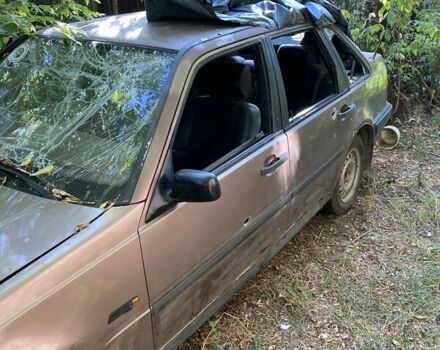Коричневий Вольво 440, об'ємом двигуна 1.8 л та пробігом 110 тис. км за 602 $, фото 4 на Automoto.ua