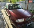 Красный Вольво 440, объемом двигателя 1.7 л и пробегом 448 тыс. км за 1400 $, фото 1 на Automoto.ua