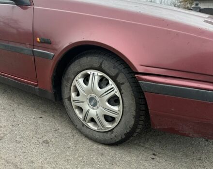 Красный Вольво 440, объемом двигателя 1.8 л и пробегом 280 тыс. км за 1200 $, фото 1 на Automoto.ua