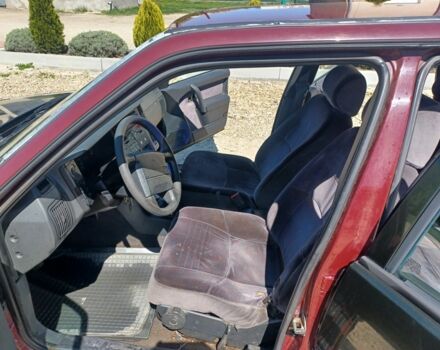 Красный Вольво 440, объемом двигателя 1.8 л и пробегом 263 тыс. км за 600 $, фото 3 на Automoto.ua