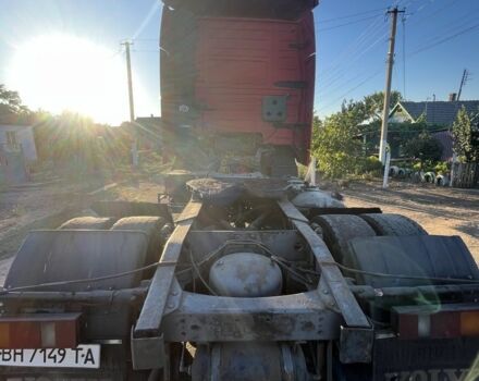 Красный Вольво 440, объемом двигателя 12.1 л и пробегом 999 тыс. км за 3900 $, фото 2 на Automoto.ua