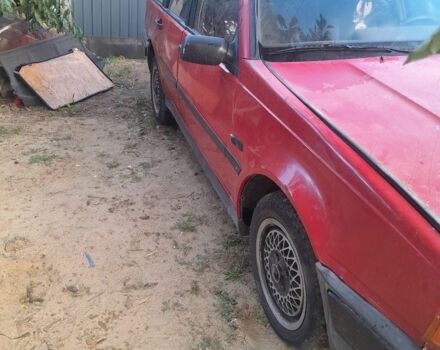 Красный Вольво 440, объемом двигателя 1.7 л и пробегом 250 тыс. км за 600 $, фото 3 на Automoto.ua