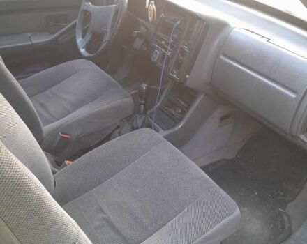 Красный Вольво 440, объемом двигателя 1.7 л и пробегом 250 тыс. км за 600 $, фото 5 на Automoto.ua