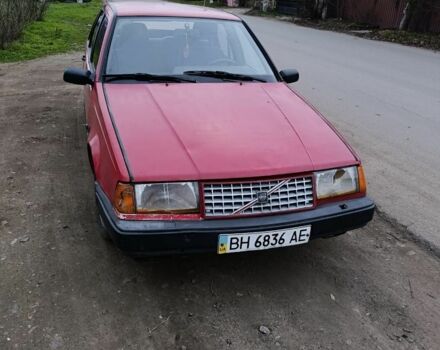 Красный Вольво 440, объемом двигателя 1.8 л и пробегом 440 тыс. км за 350 $, фото 1 на Automoto.ua