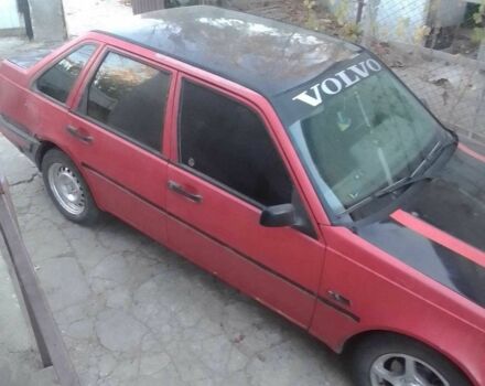 Красный Вольво 440, объемом двигателя 1 л и пробегом 453 тыс. км за 550 $, фото 1 на Automoto.ua