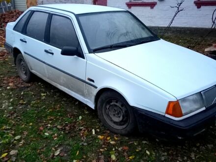 Вольво 440, объемом двигателя 1.7 л и пробегом 250 тыс. км за 660 $, фото 1 на Automoto.ua