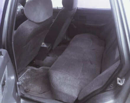 Серый Вольво 440, объемом двигателя 1.8 л и пробегом 150 тыс. км за 900 $, фото 5 на Automoto.ua