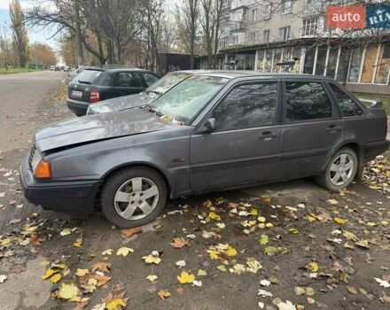 Серый Вольво 440, объемом двигателя 1.7 л и пробегом 280 тыс. км за 1100 $, фото 1 на Automoto.ua