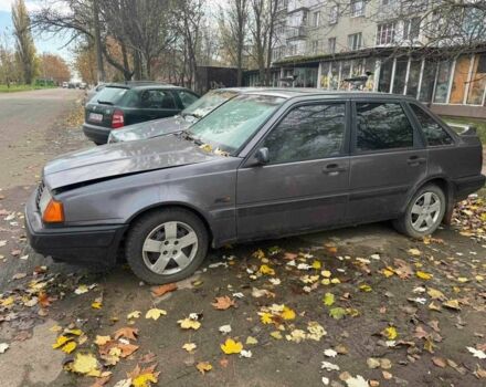 Серый Вольво 440, объемом двигателя 1.7 л и пробегом 280 тыс. км за 1100 $, фото 1 на Automoto.ua