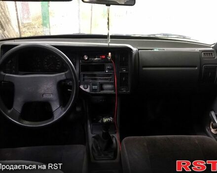 Серый Вольво 440, объемом двигателя 1.7 л и пробегом 442 тыс. км за 1300 $, фото 4 на Automoto.ua