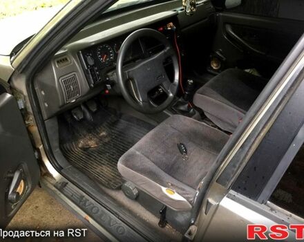 Серый Вольво 440, объемом двигателя 1.7 л и пробегом 442 тыс. км за 1300 $, фото 5 на Automoto.ua