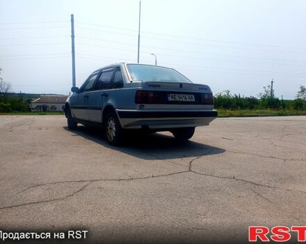 Сірий Вольво 440, об'ємом двигуна 2 л та пробігом 300 тис. км за 850 $, фото 3 на Automoto.ua