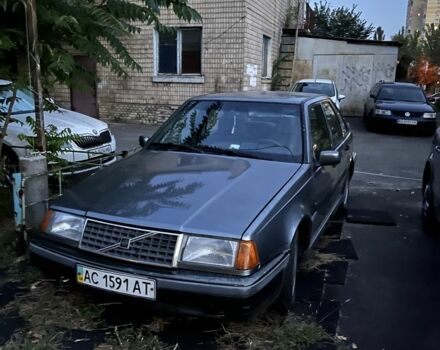 Серый Вольво 440, объемом двигателя 1.7 л и пробегом 230 тыс. км за 700 $, фото 1 на Automoto.ua
