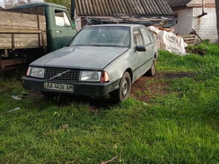 Вольво 440 1989 у Золотоноше на Automoto.ua Сірий Вольво 440, об'ємом двигуна 1.7 л та пробігом 90 тис. км за 266 $, фото 1 на Automoto.ua